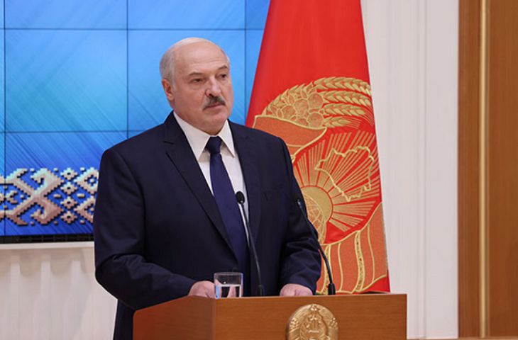 Лукашенко поручил внести предложения по организации эффективной системы идеологической работы