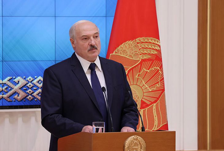 Лукашенко: Я отдаю себе отчет, что мы небогато живем. Но мы же не нищие