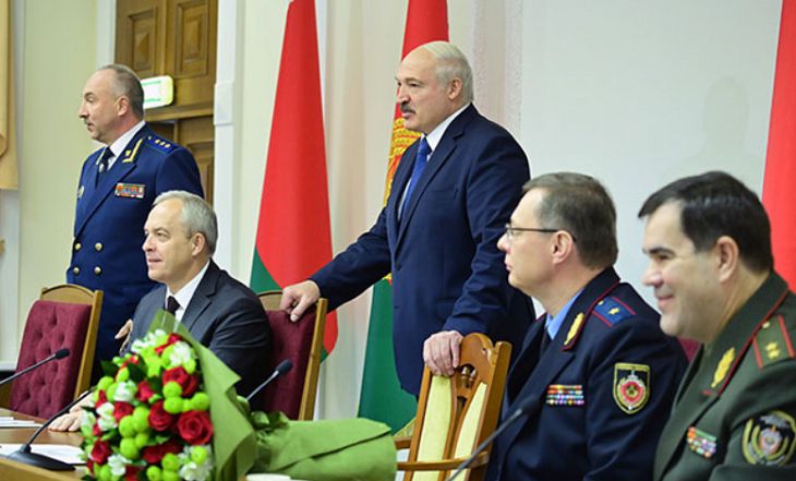 Лукашенко о ситуации сегодня: Есть попытка захватить власть