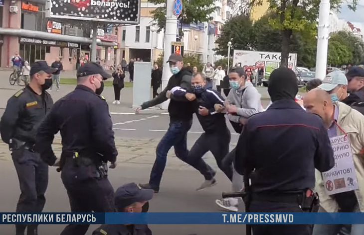 В Витебской области задержано 14 участников акций протеста В Витебской области задержано 14 участников акций протеста