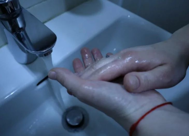 Названы симптомы опасного вида рака, которые можно заметить на руках