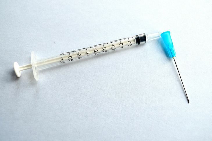 Массовая вакцинация против гриппа стартовала в Беларуси раньше обычного. И вот почему