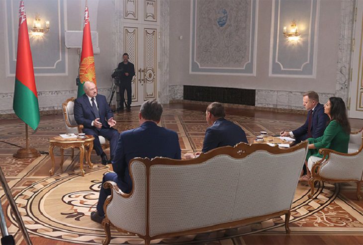 Лукашенко ответил на упреки в трусливой позиции и желании бежать