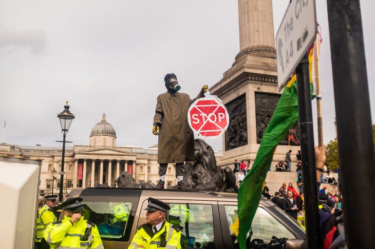 В Лондоне полиция разогнала митинг COVID-диссидентов