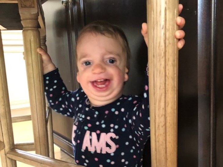 Семья год пыталась завести ребёнка, но отец, увидев дочь, растерялся Семья год пыталась завести ребёнка, но отец, увидев дочь, растерялся