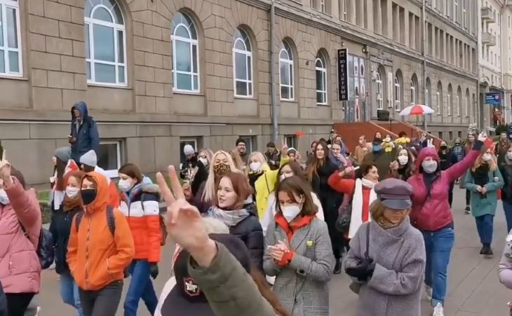В Минске прошел женский марш оппозиции: чем все закончилось