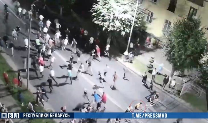 В Борисове парень на митинге напал на милиционера: его осудили на 3,5 года