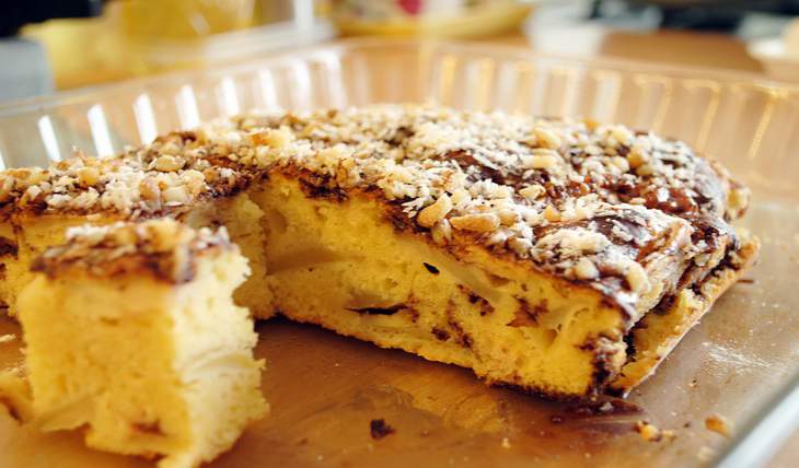 Воспользуйтесь одним из этих способов украшения шарлотки, чтобы она получилась очень аппетитной