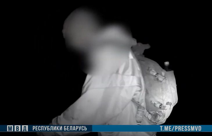 В Славгородском районе ГАИ остановила пешехода без фликера и обнаружила у него наркотики