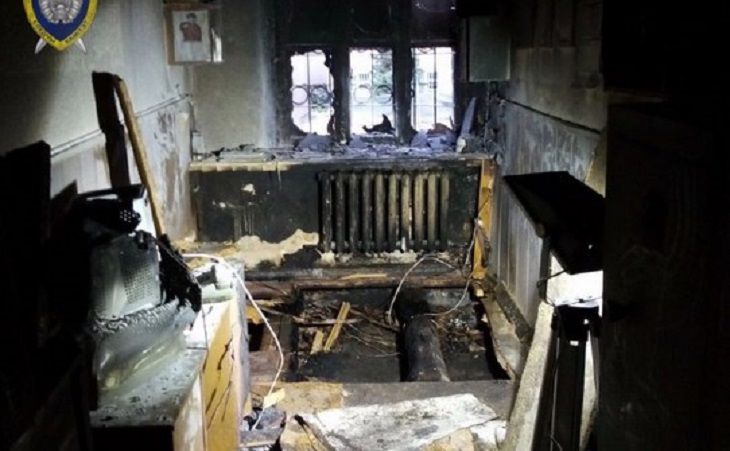 В Мозыре в здание ГАИ бросили «коктейль Молотова» В Мозыре в здание ГАИ бросили «коктейль Молотова»