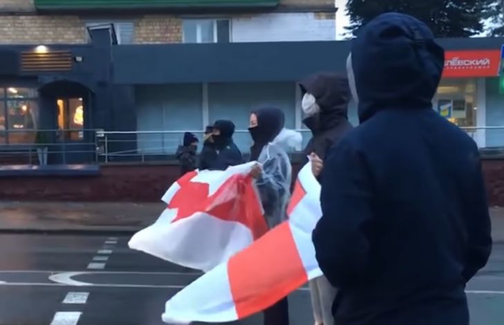 На ОНТ показали, как проходят акции протеста в Минске и кто в них участвует