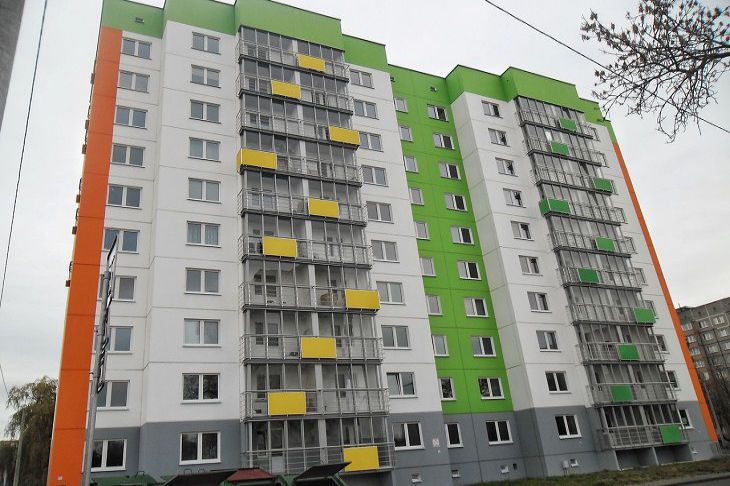 В Барановичах силовики и МЧС взобрались в квартиру на 5-м этаже. МВД: это не из-за флага 
