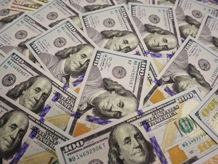 Аналитики предрекают обрушение доллара
