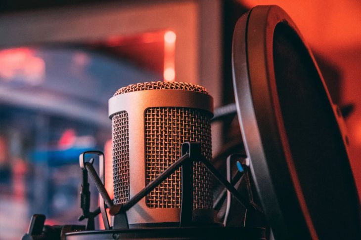 Ученые доказали, что популярная музыка резко деградировала