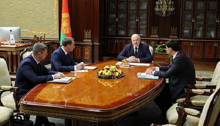 Лукашенко предложили перенести 71 полномочие Президента