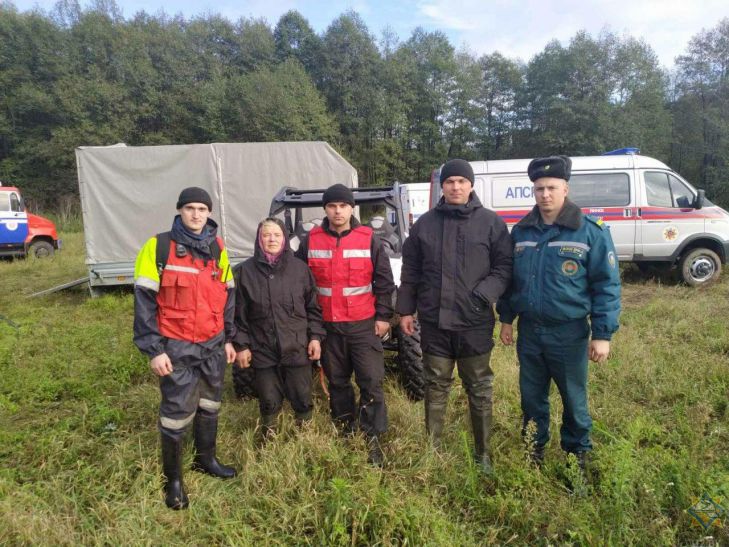 В Житковичском районе спасатели 38 часов искали заблудившуюся пенсионерку