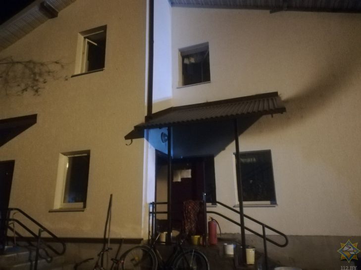 Сотрудники МЧС спасли двух женщин при пожаре на территории Свято-Елисаветинского монастыря