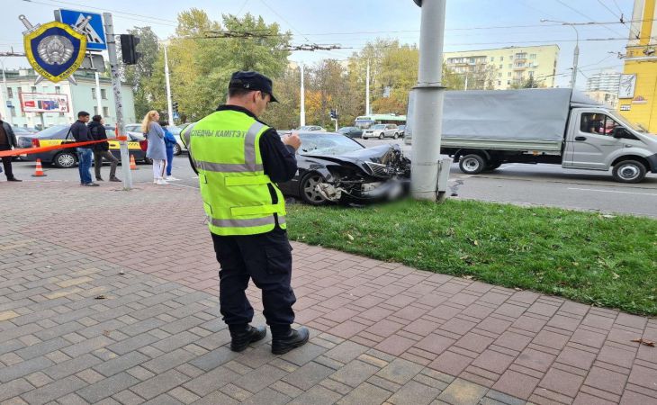 Смертельное ДТП в Минске: Lexus на переходе сбил двух мужчин, один погиб