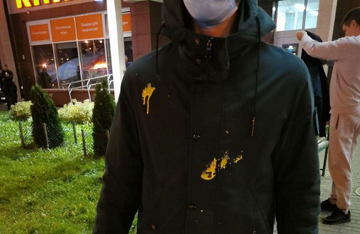 В Минске неизвестные расстреливали «цепи солидарности» из пейнтбольных ружей