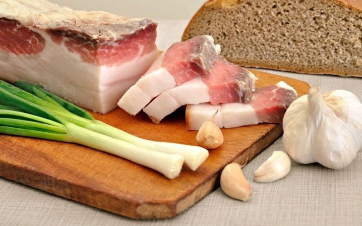 Медики рассказали о пользе сала в борьбе с COVID-19