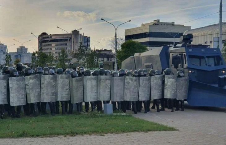 Протесты переместились в район метро «Пушкинская», вновь использованы водометы