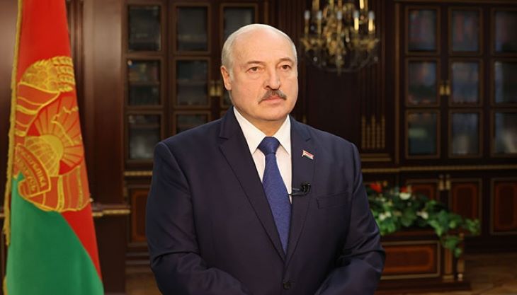 Лукашенко попросил чиновников и силовиков потерпеть заблудших студентов, которым мозги на место не поставишь