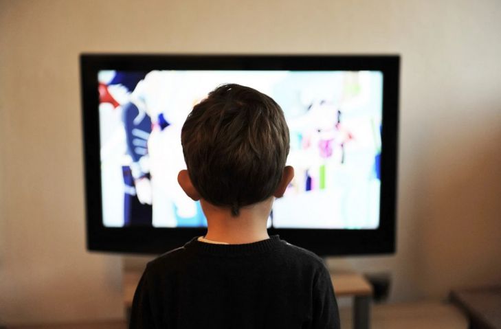 Какие телепередачи нужно смотреть, чтобы избавиться от стресса: выводы ученых