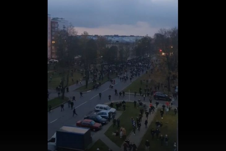 В Минске применили светошумовые гранаты против протестующих