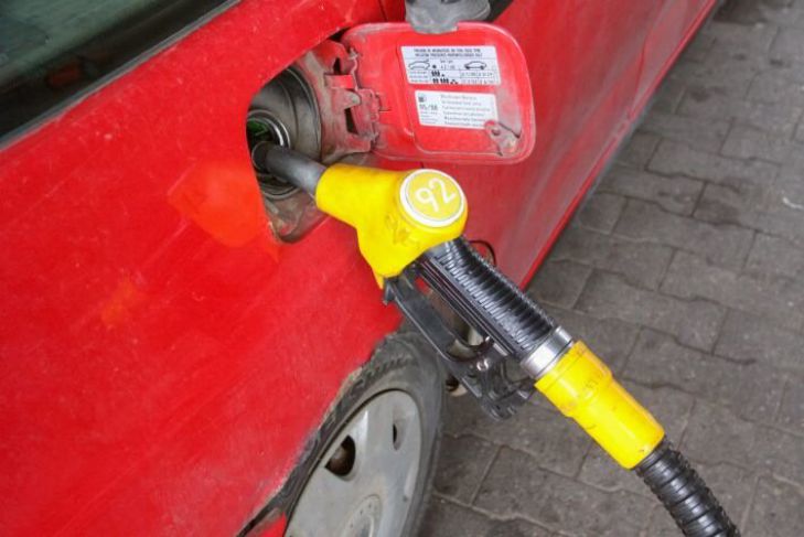 Автоэксперты рассказали, что произойдёт с машиной из-за бензинового «голода»
