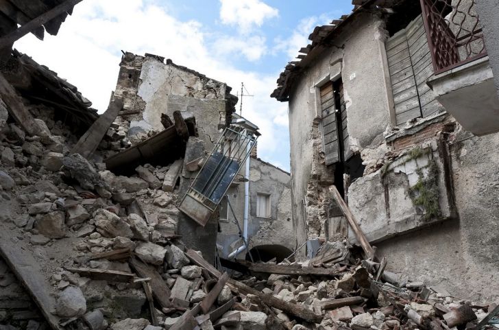 В Турции растет число погибших и пострадавших в результате землетрясения