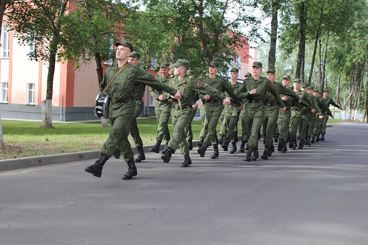 Откажется ли Беларусь от обязательного призыва в армию: ответили в Минобороны 