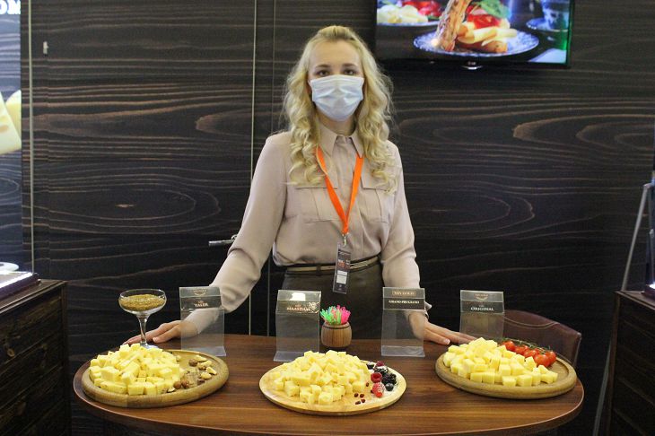 Масочный режим и дегустации. Как проходит выставка-ярмарка «Продэкспо-2020» в Минске