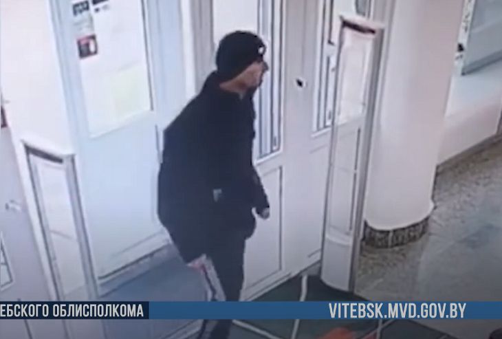 Хотел подарить на день рождения. В Орше парень украл для девушки норковую шубу за 3 600 рублей Хотел подарить на день рождения. В Орше парень украл для девушки норковую шубу за 3 600 рублей