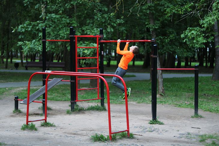 Власти Минска обещают во дворах установить современные спортивные площадки