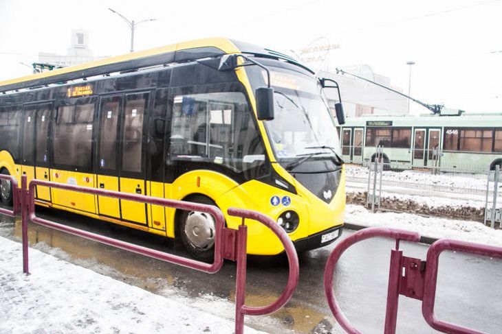 Троллейбусы и автобусы в Минске начали ходить по-новому после открытия 3-й линии метро