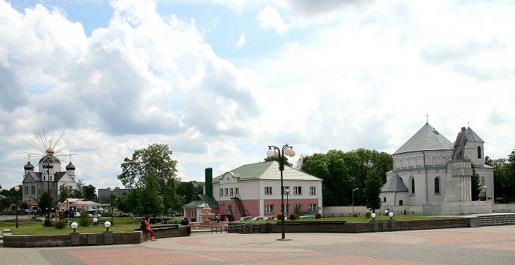 Сколько зарабатывают белорусы в райцентрах? Ответили в Сморгони 