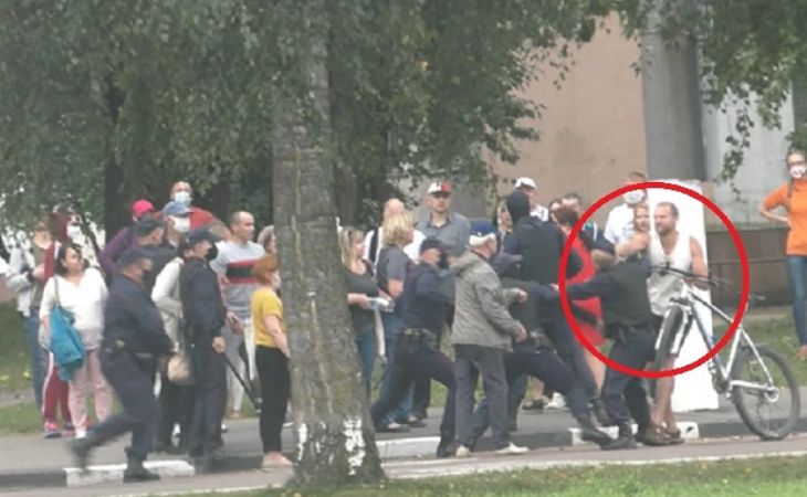В Витебске будут судить мужчину, ударившего милиционера на акции протеста