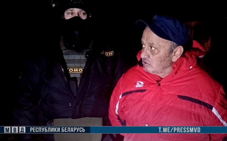 Угрожал взорвать. В Гомеле за вымогательство задержали иностранца с гранатами Угрожал взорвать. В Гомеле за вымогательство задержали иностранца с гранатами