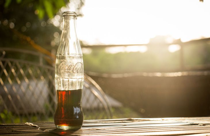 8 способов применения кока-колы в хозяйстве, которые вас удивят