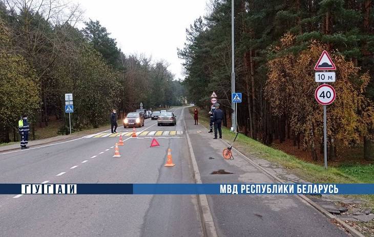 Под Минском женщина на Mercedes сбила троих детей на переходе