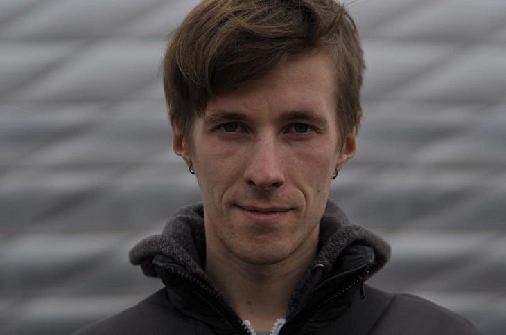 Избитого силовиками брата Домрачевой судили в Минске. Без его участия