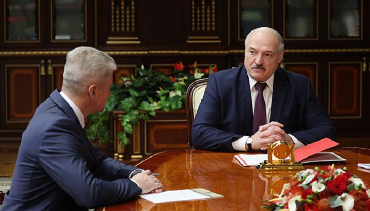 Лукашенко – министру: мы уйдем, а этот позор останется в истории белорусского народа как тяжелое пятно