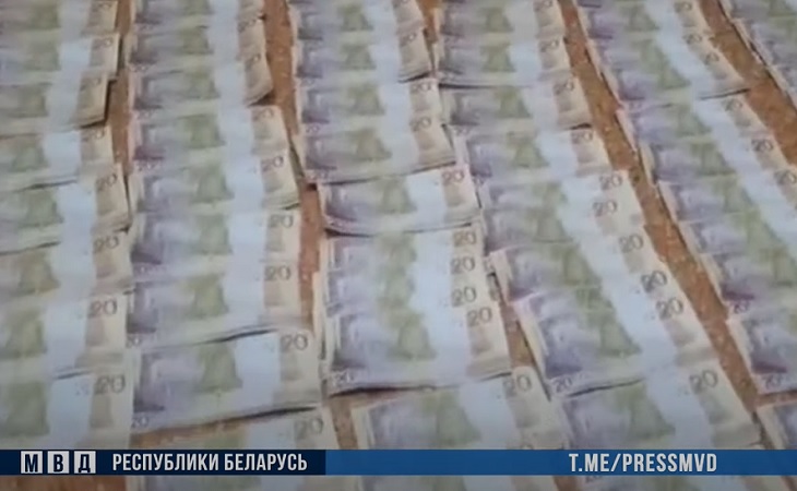 В Кобрине 21-летний казахстанец почти год расплачивался фальшивыми рублями