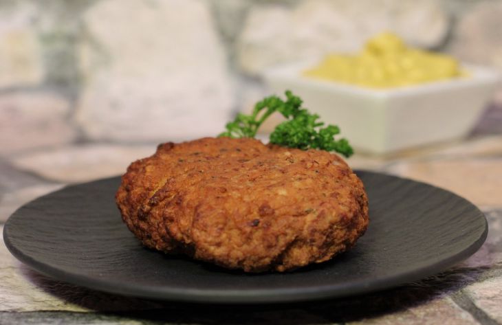 Зачем опытные хозяйки добавляют в котлеты творог: раскрываем маленькую хитрость