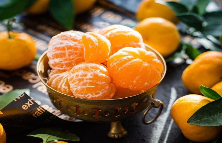 Опытные хозяйки назвали 2 секретных способа превратить кислые мандарины в сладкие