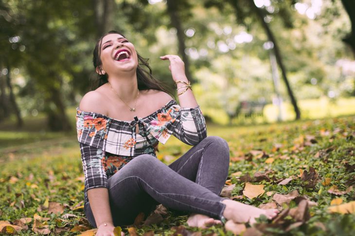 7 мелочей в отношениях, которые показывают  мужчине любовь со стороны женщины