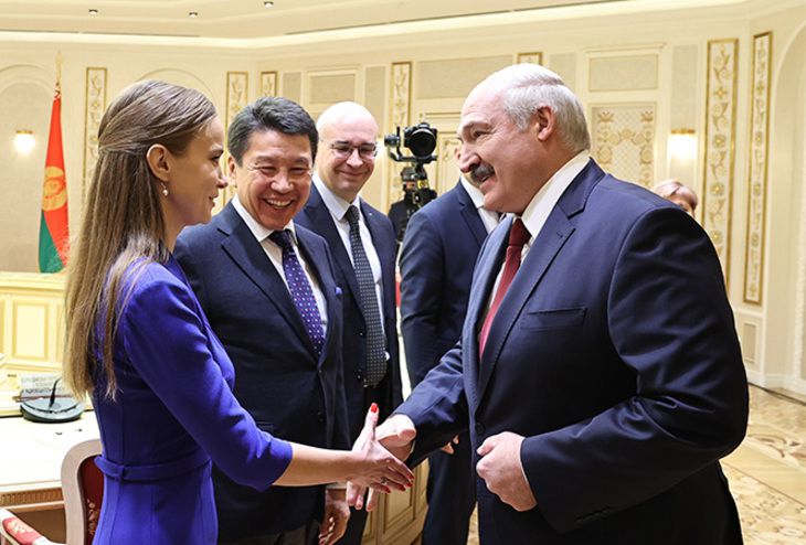 Политического времени у меня немного, но на колени я не встану: Лукашенко не намерен уступать оппозиции