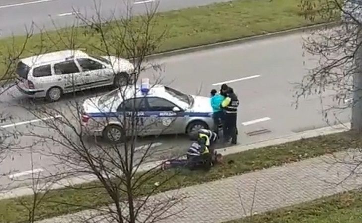 Пьяная женщина-водитель оказала сопротивление сотрудникам ГАИ в Гродно