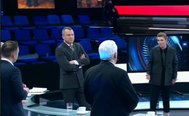 Российское ТВ: Лукашенко, вежливо выражаясь, спасли, а он опять многовекторный