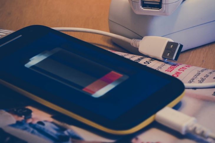 Как решить проблему незаряжающегося смартфона – рассказывают эксперты